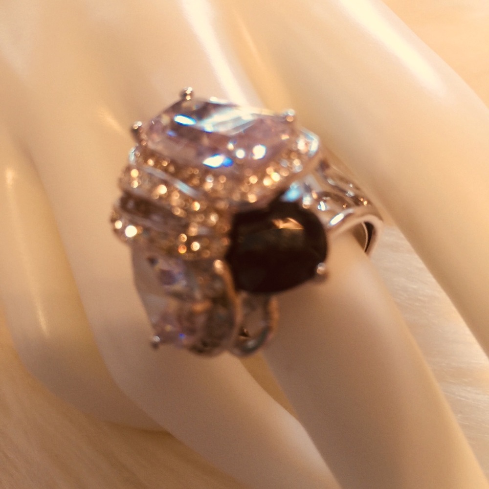 Faux Fashion Quartz & faux diamonds Sz 7 silver